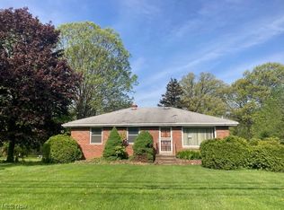 5338 Bartlett Rd, Bedford Heights, OH 44146