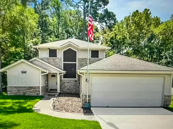 5050 Lakeshore Dr, Willis, TX 77318