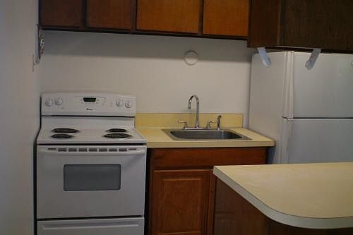 5th image of 735 SE Ireland St
