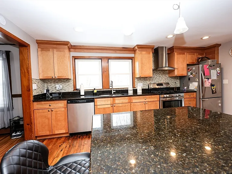 65 Clifford St #2 — Photo 12