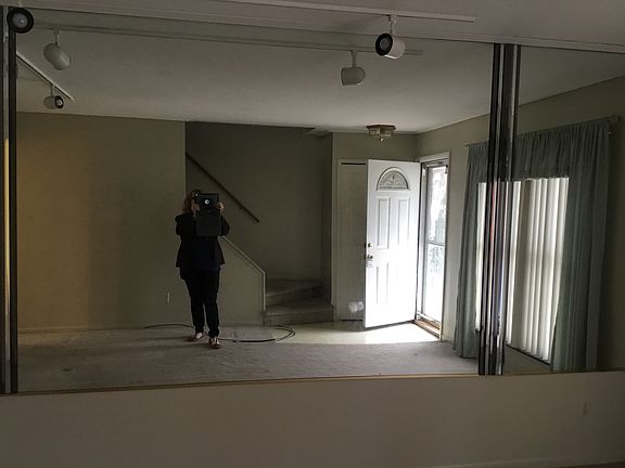 5th image of 39766 Manor Dr