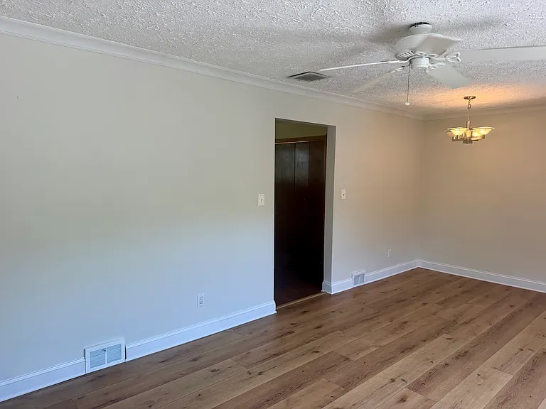 294 Fremont Ave — Photo 6