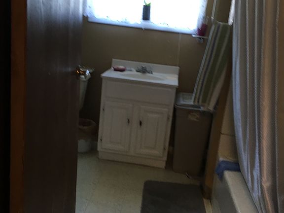 4th image of 704 1st Ave