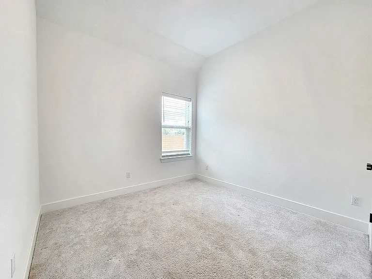 513 Three Feathers Ct — Photo 20