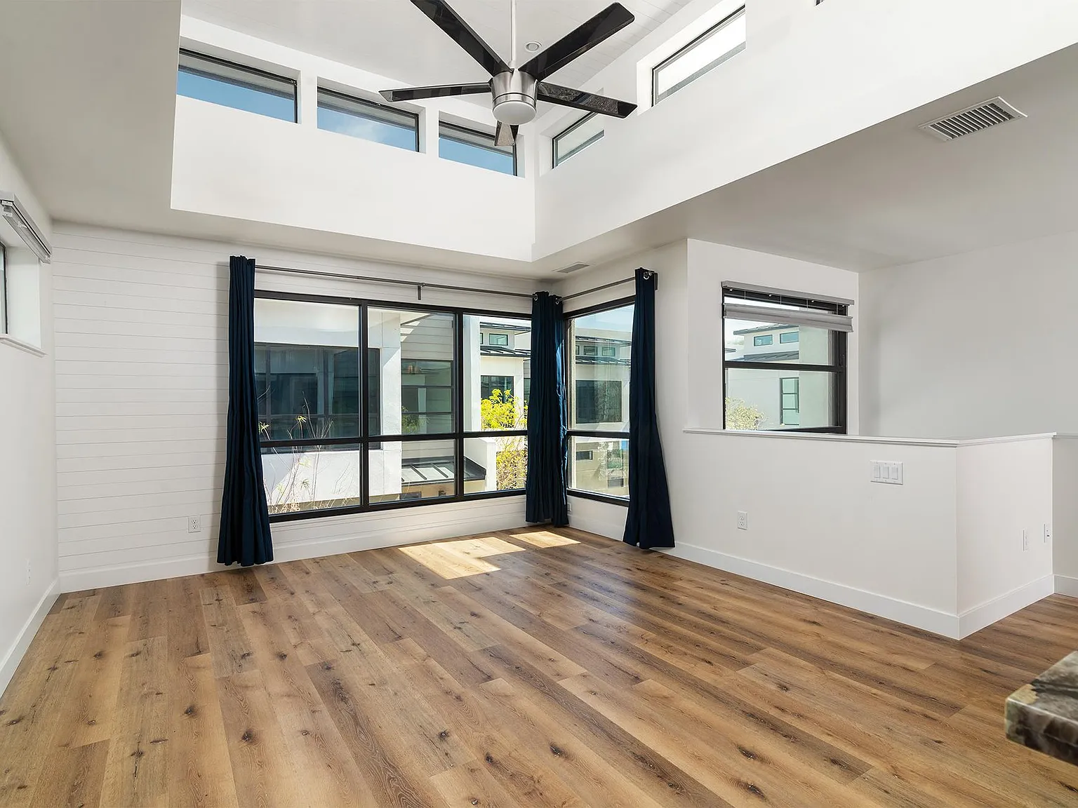 3 bed, 1739 sqft, $3,100 — Photo 3