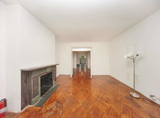 569 Leonard St #1F, Brooklyn, NY 11222
