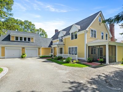 612 Lexington Rd, Concord, MA, 01742