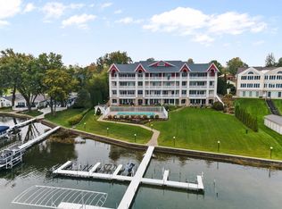 9042 E Hatchery Rd APT 1, Syracuse, IN 46567