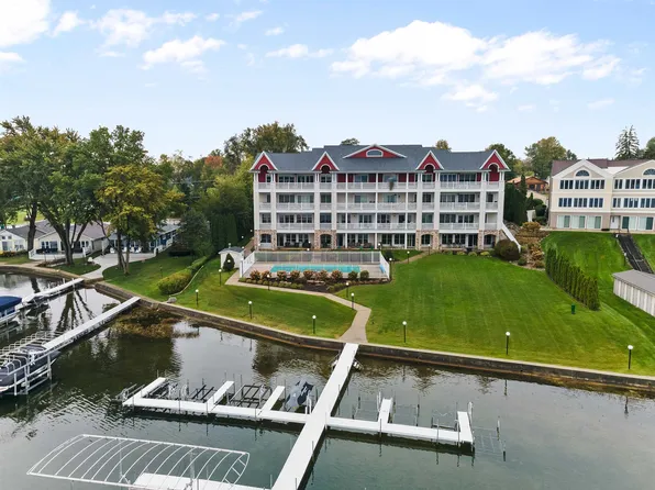 9042 E Hatchery Rd APT 1, Syracuse, IN 46567