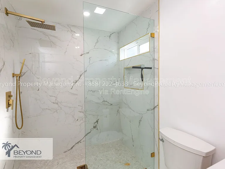 8987 Jade Coast Ln — Photo 16