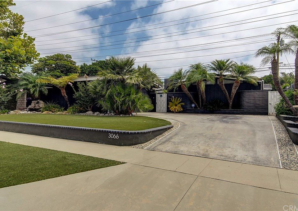 1st image of 3066 Stevely Ave