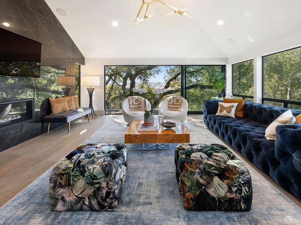 121 Tappan Ln, Orinda, CA 94563