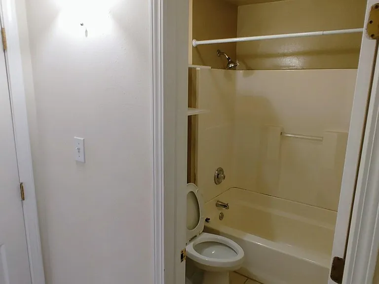 5765 Cameron Blvd — Photo 9