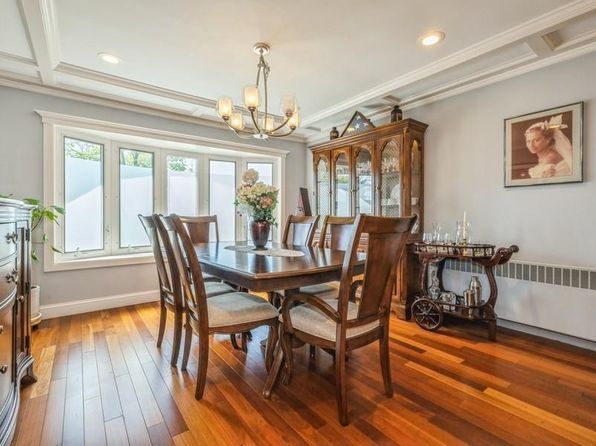 708 Seabury Avenue, Franklin Square, NY 11010