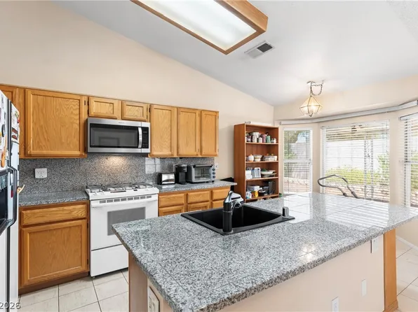 6216 Mandarin Dr, Las Vegas, NV 89108