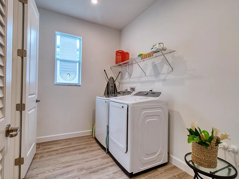 10407 SW Aquila Way — Photo 35