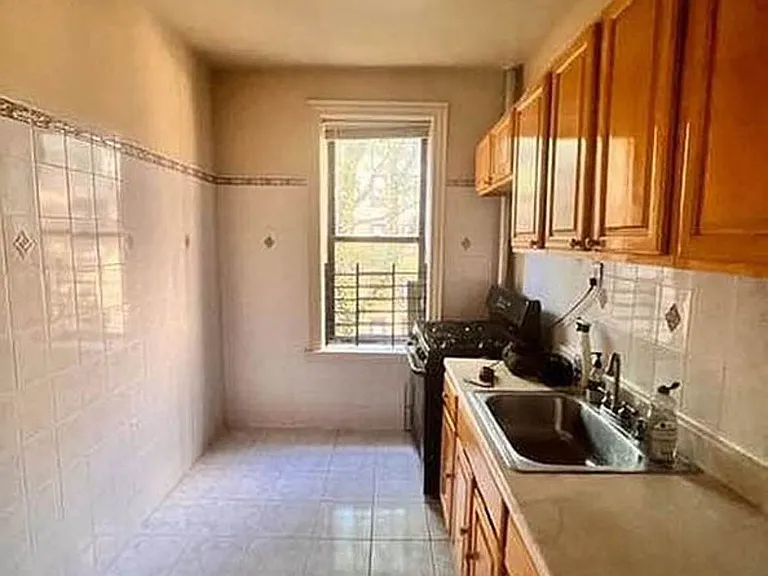 446 Kingston Ave #D8 — Photo 3