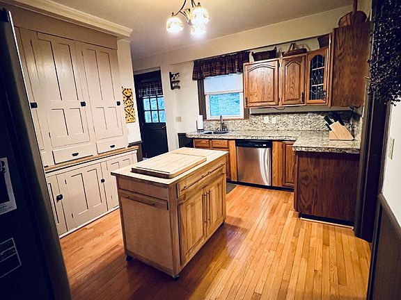 4th image of 27 Prospect St