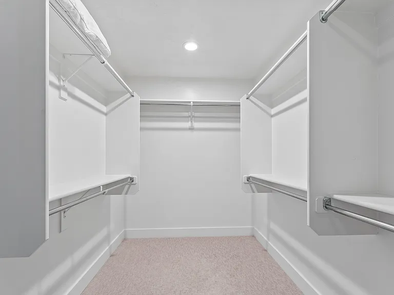 690 S Edge Ln — Photo 49