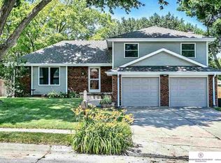 2218 S 138th St, Omaha, NE 68144