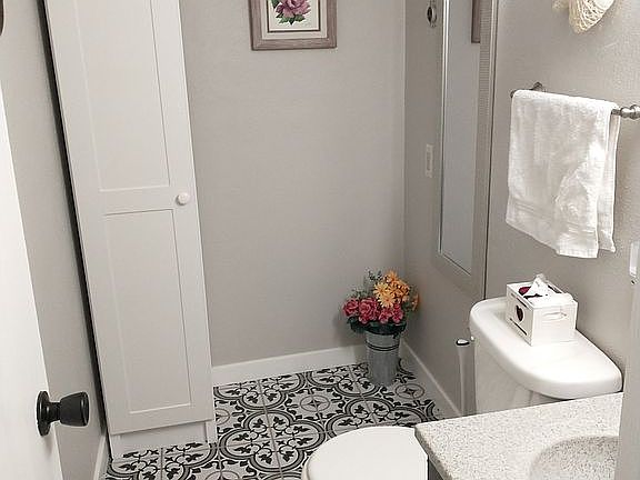 Downstairs bathroom 
