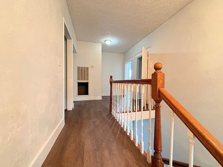 311 N Center Ave — Photo 11