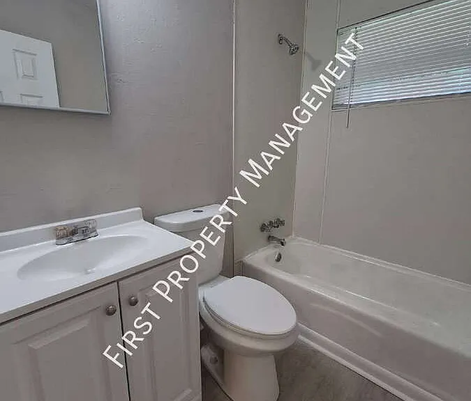 1020 Mission Ave — Photo 9