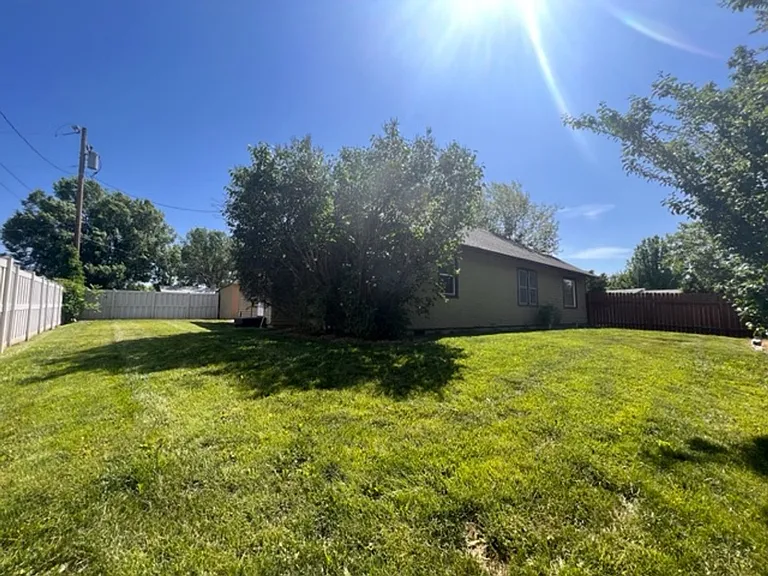 4022 N Christine St — Photo 24