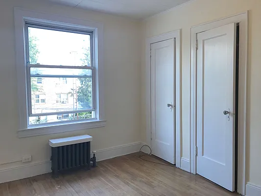 Rented by Astoria Realty | media 18