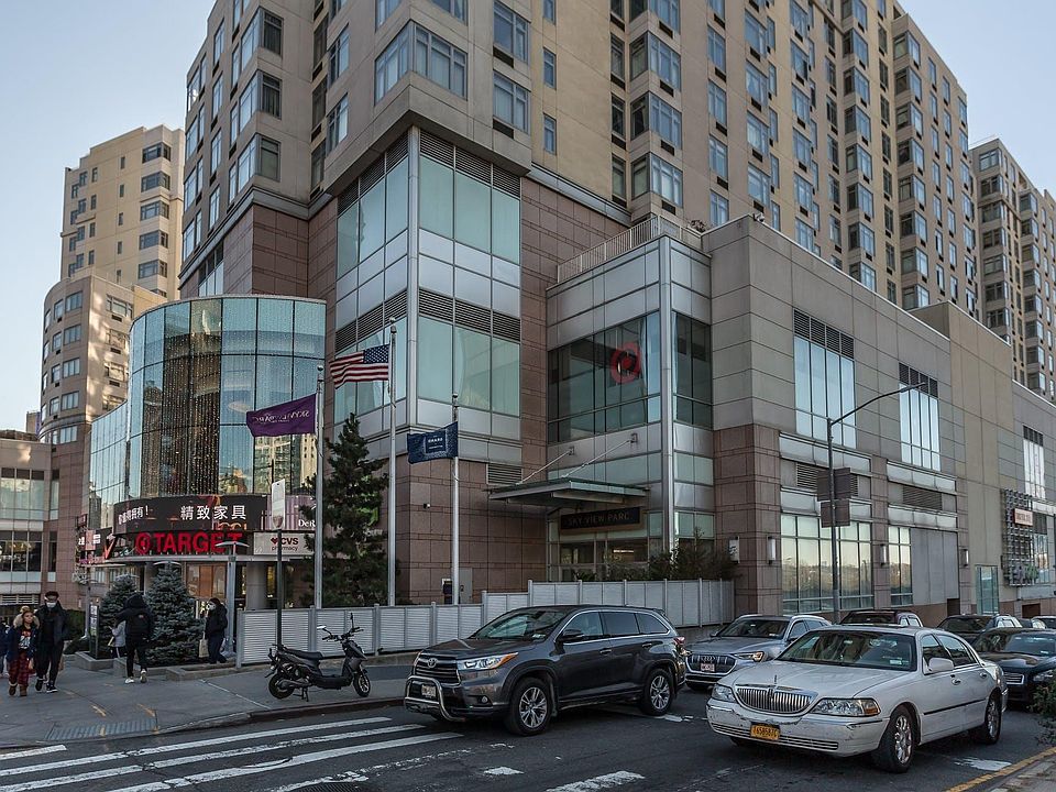 1st image of 40-28 College Point Blvd #906