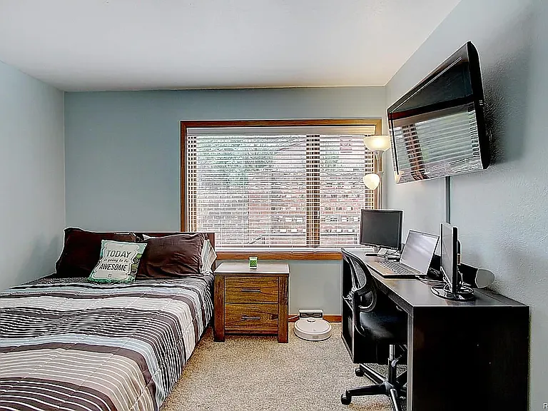 704 N Pearl St #209F — Photo 17