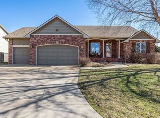 3002 N Brush Creek Cir, Wichita, KS 67205