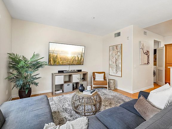 3rd image of 5444 Zeil Pl