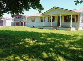 504 Fairfield Rd N, Westmoreland, TN 37186