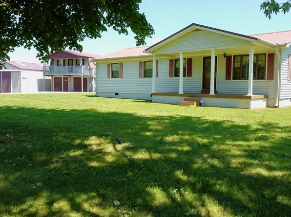 504 Fairfield Rd N, Westmoreland, TN 37186