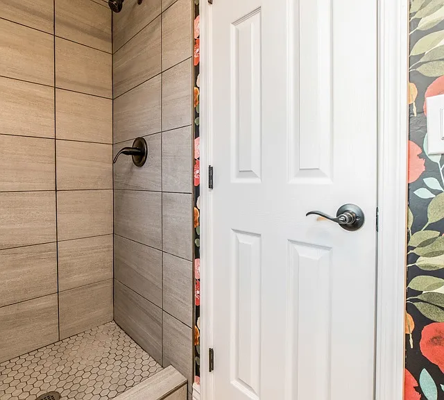 1219 N Norton Ave — Photo 32