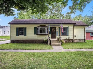 124 S Elizabeth St, Bellevue, MI 49021