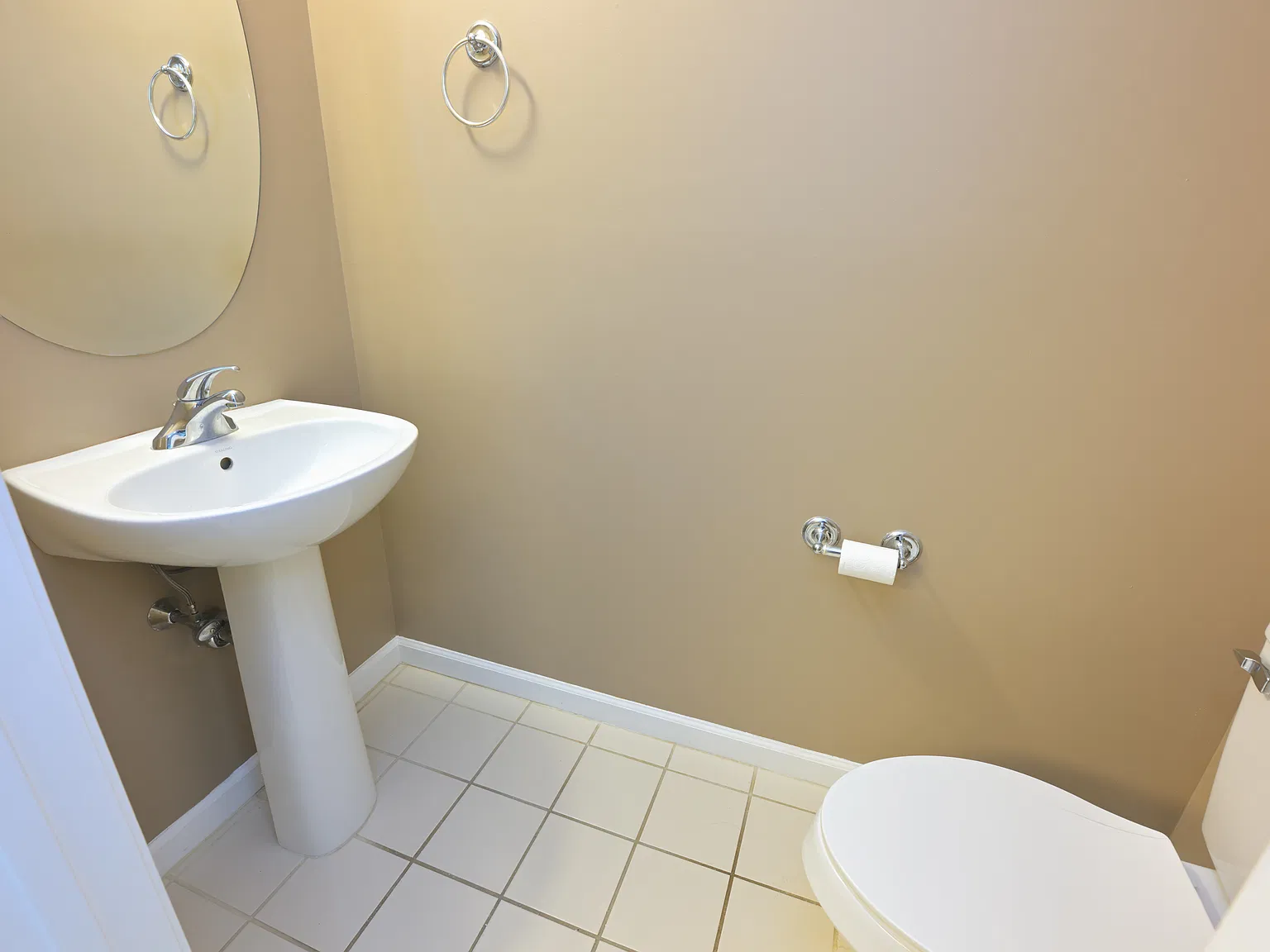 2 bed, 1337 sqft, $2,600 — Photo 3