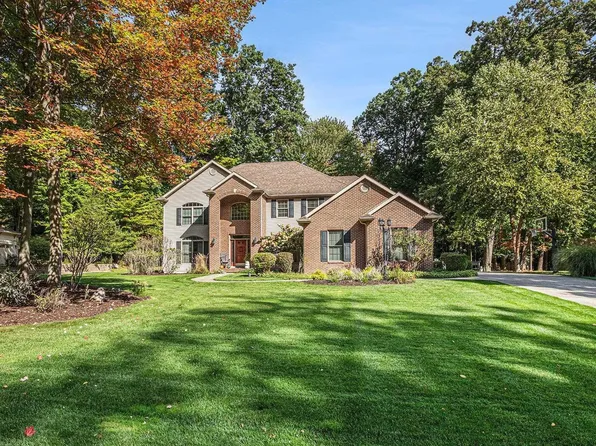 22019 Alpine Ridge Dr, South Bend, IN 46628