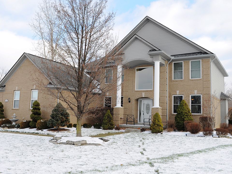 1st image of 9228 Village Woods Ct