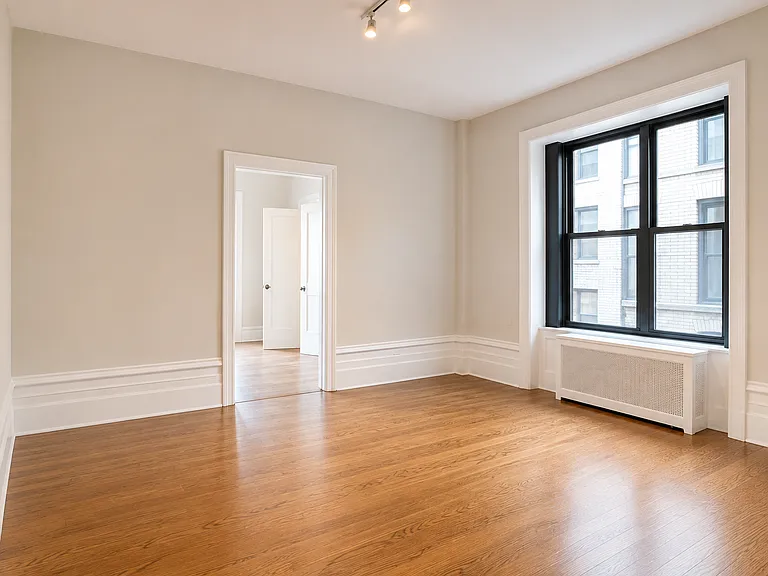 3495 Broadway #34 — Photo 2