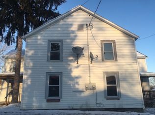 27 John St, Ticonderoga, NY 12883