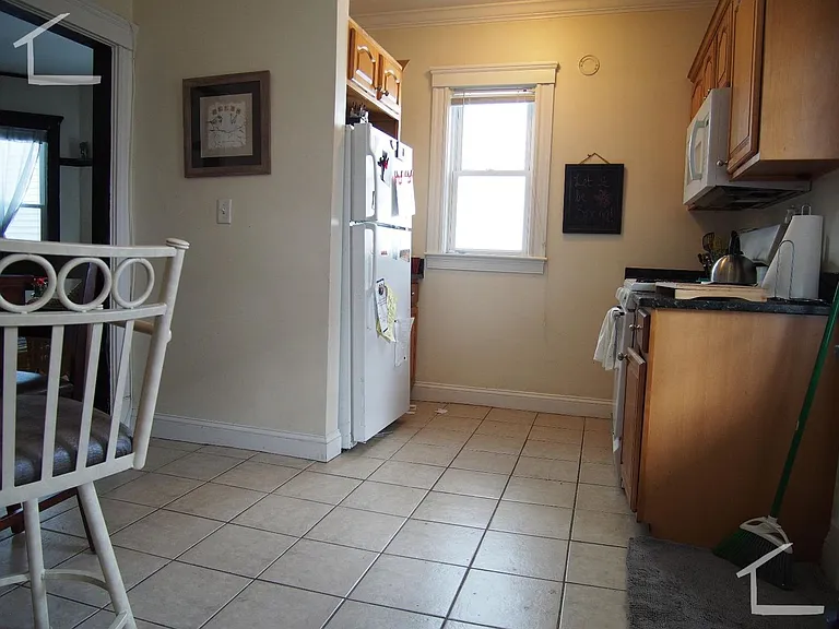 44 Tremont St #2B — Photo 7