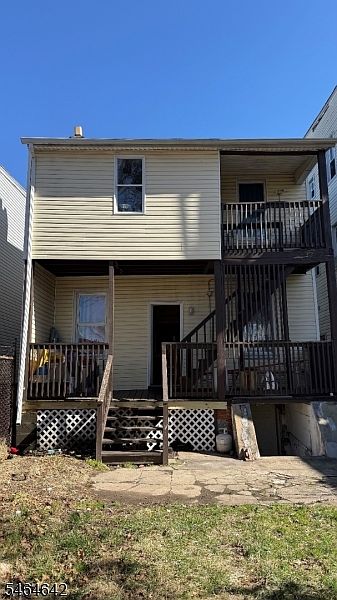 2nd image of 170 Taylor St