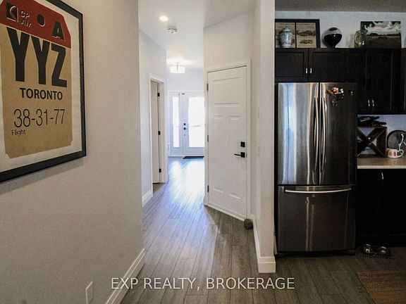 5th image of 75 Potter Dr