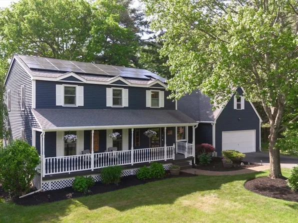 4 Pierce Ln, Upton, MA 01568