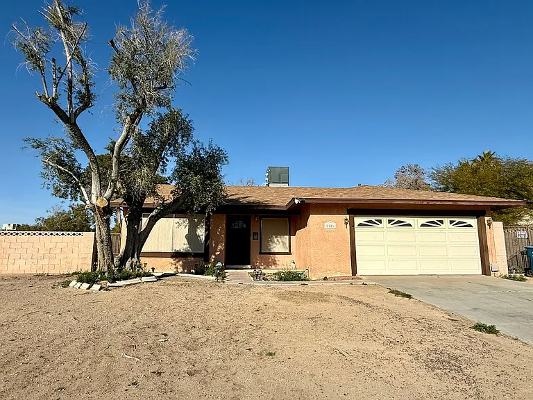 2126 Rawhide St — Photo 26