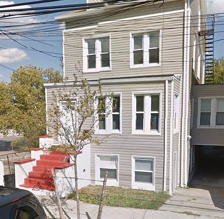 1st image of 458 Revere Ave