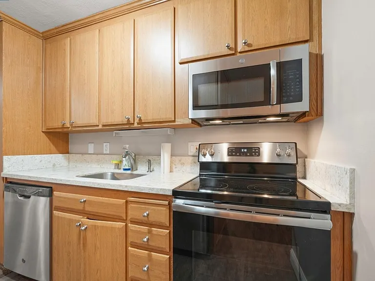 1036 Oak Grove Rd #21 — Photo 1