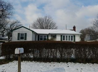 177 N Arizona Rd, West Babylon, NY 11704